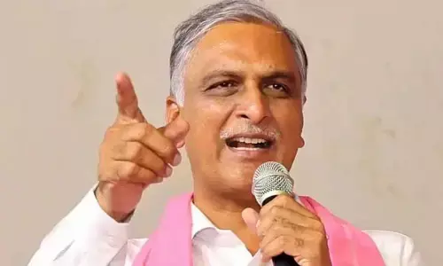 Harish Rao: రైజింగ్ కాదు ఫ్లయింగ్ సీఎం.. రేవంత్ రెడ్డిపై హరీశ్ రావు సెటైర్లు