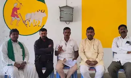 బీసీల మధ్య చిచ్చు పెట్టేందుకే ఓసీల రాజకీయం...