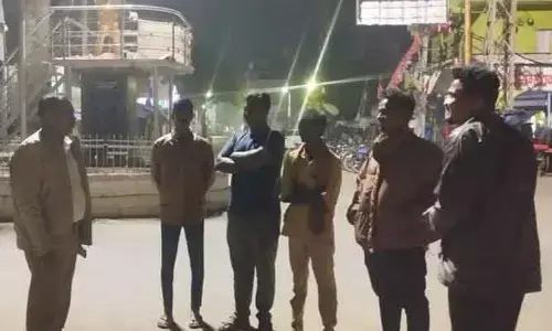 అనంతపురం | ఆకస్మిక తనిఖీలు.. ఫ్రిస్కింగ్ ఆపరేషన్లు