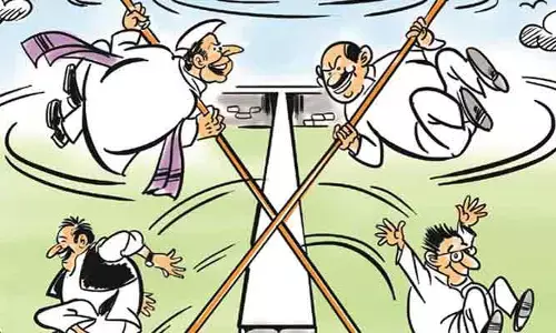పార్టీ ఫిర్యాయింపులో కీలక పరిణామం.. ఒకరిపై చర్యలకు రంగం సిద్ధం..?