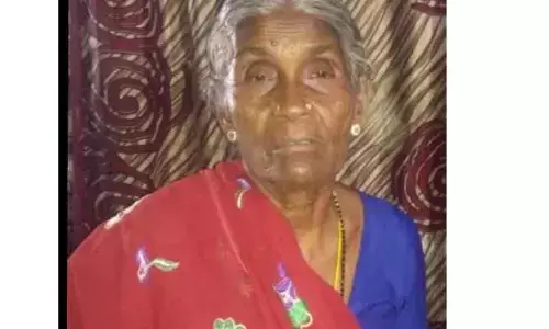 చలి మంట కాగుతుండ‌గా విషాదం.. వృద్ధురాలు మృతి !
