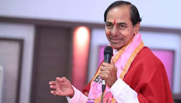 ‘ఏం రాహుల్.. మంచిగున్నవా?’.. ప్రెస్మీట్లో నవ్వులు పూయించిన కేసీఆర్ ‘ఏం రాహుల్.. మంచిగున్నవా?’.. ప్రెస్మీట్లో నవ్వులు పూయించిన కేసీఆర్