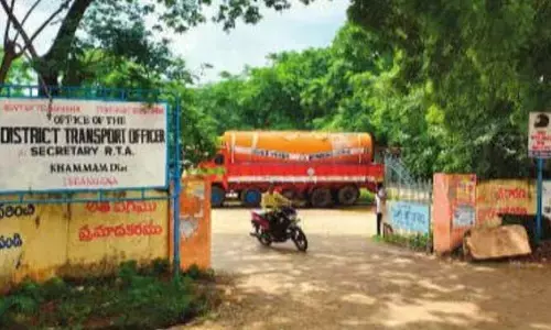 అవినీతి రవాణాశాఖలో ఏసీబీ సోదాలు