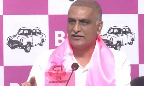 చొక్కాలు మార్చినంత ఈజీగా పార్టీలు మార్చాడు.. సీఎం రేవంత్‌ రెడ్డిపై హరీశ్‌రావు ఫైర్