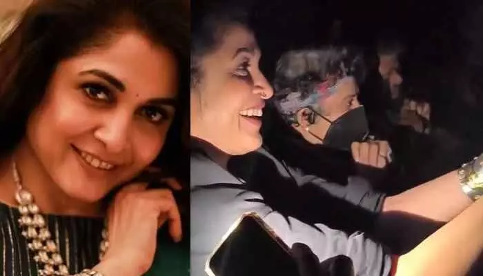 థియేటర్ లో రమ్యకృష్ణ ఎమోషనల్..వీడియో వైరల్ థియేటర్ లో రమ్యకృష్ణ ఎమోషనల్..వీడియో వైరల్