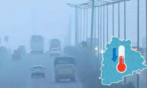 తెలంగాణను వణికిస్తున్న చలి.. పొగమంచుతో కనిపించని వాహనాలు