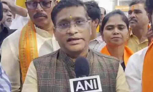 బంగ్లాదేశ్‌లో హిందువులపై దాడులను నిరసిస్తూ హైదరాబాద్‌లో విహెచ్‌పి భారీ ఆందోళన