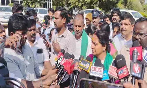రాయ‌గిరి రైతుల‌ను బలి చేయొద్దు :  ఎమ్మెల్సీ  క‌విత