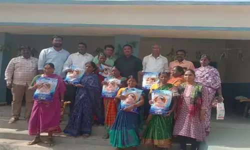 మ‌హిళ‌ల అభివృద్ధితోనే గ్రామాభివృద్ధి : స‌ర్పంచ్ జ‌మాల్ పూర్ రామ్ లాల్