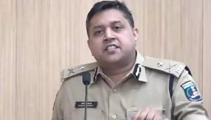 Cyberabad: ఈ ఏడాది సైబరాబాద్లో తగ్గిన నేరాలు: సీపీ అవినాష్ మహంతి Cyberabad: ఈ ఏడాది సైబరాబాద్లో తగ్గిన నేరాలు: సీపీ అవినాష్ మహంతి