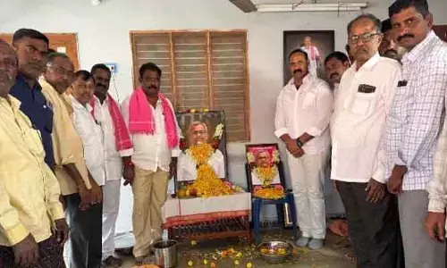 నాయ‌కుడికి నిబ‌ద్ధ‌త చాలా అవ‌స‌రం : మాజీ ఎమ్మెల్యే బొల్లం మ‌ల్ల‌య్య యాద‌వ్