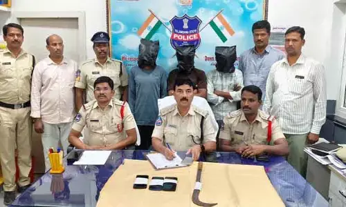 అక్ర‌మ సంబంధం.. హ‌త్య కేసును ఛేదించిన పోలీసులు