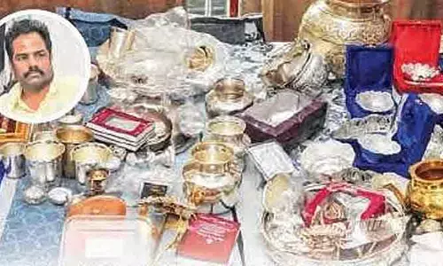 Breaking: వుడా మాజీ ఉన్నతాధికారి ప్రదీప్ కుమార్ ఆస్తుల అటాచ్