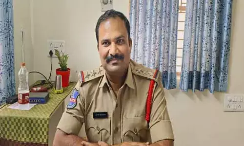 హద్దు దాటితే తాటతీస్తాం : కోదాడ సీఐ శివశంకర్
