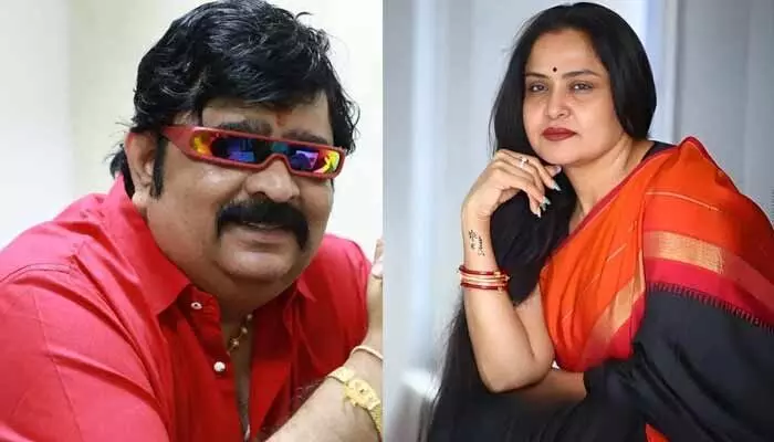 వేణు స్వామి సంస్కారానికే వదిలేస్తున్నా.. ఆయన పూజ వల్ల ఒరిగిందేమి లేదంటూ ప్రగతి షాకింగ్ కామెంట్స్ వేణు స్వామి సంస్కారానికే వదిలేస్తున్నా.. ఆయన పూజ వల్ల ఒరిగిందేమి లేదంటూ ప్రగతి షాకింగ్ కామెంట్స్