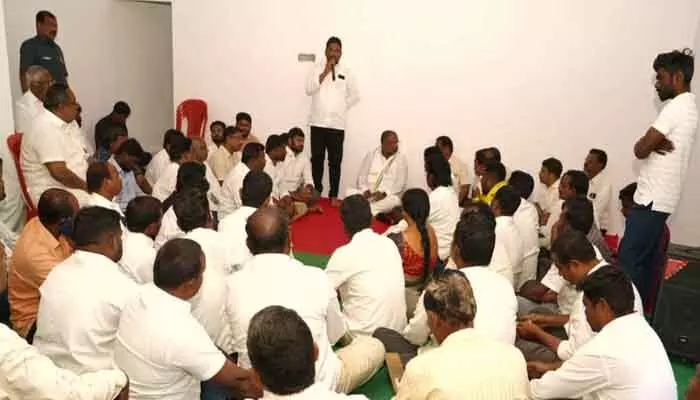 మక్తల్ ప్రజలు చాలా తెలివి పరులు : మంత్రి వాకిటి శ్రీహరి మక్తల్ ప్రజలు చాలా తెలివి పరులు : మంత్రి వాకిటి శ్రీహరి