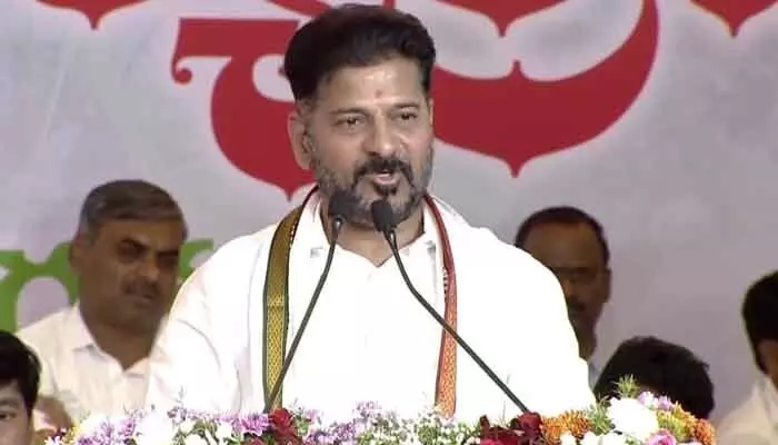 కేసీఆర్ నువ్వెంత.. నీ స్థాయి ఎంత: సీఎం రేవంత్రెడ్డి సంచలన వ్యాఖ్యలు కేసీఆర్ నువ్వెంత.. నీ స్థాయి ఎంత: సీఎం రేవంత్రెడ్డి సంచలన వ్యాఖ్యలు