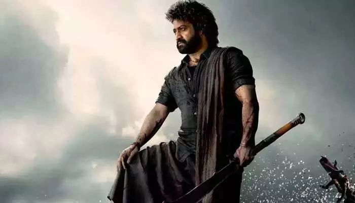 ఎన్టీఆర్ లైనప్ లో కొత్త ట్విస్ట్.. ట్రాక్ లోకి దేవర 2 ఎన్టీఆర్ లైనప్ లో కొత్త ట్విస్ట్.. ట్రాక్ లోకి దేవర 2