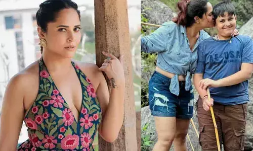 నా పెద్ద కొడుకుకి నేను వేసుకునే బట్టలు నచ్చవు.. ఛీ అమ్మా బాలేవు అని అంటాడు..  అనసూయ పాత వీడియో వైరల్