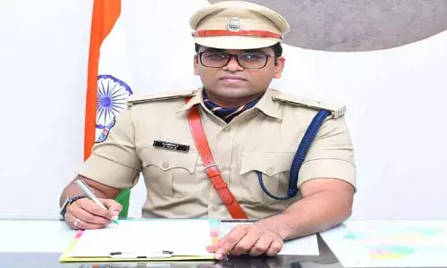నూత‌న సంవ‌త్స‌ర వేడుక‌లు శాంతియుతంగా జ‌రుపుకోవాలి : ఎస్పీ వినీత్