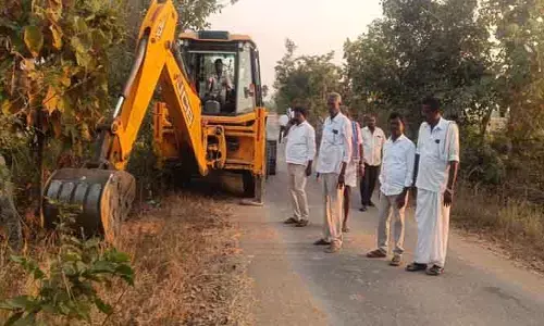 కంపచెట్ల తొలగింపు పై హర్షం