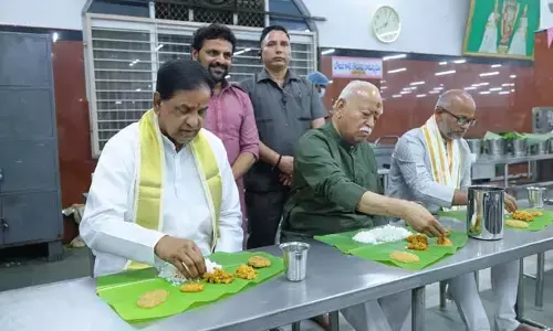 తిరుమలలో ఆర్ఎస్ఎస్ చీఫ్ మోహన్ భగవత్