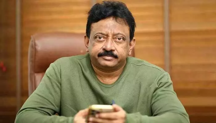పాన్ ఇండియా సినిమాలు తీసేవారిని ఆ భయం వెంటాడుతోంది.. ఆర్జీవీ సెన్సేషనల్ పోస్ట్ పాన్ ఇండియా సినిమాలు తీసేవారిని ఆ భయం వెంటాడుతోంది.. ఆర్జీవీ సెన్సేషనల్ పోస్ట్