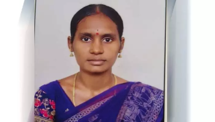 మనస్తాపంతో వివాహిత ఆత్మహత్య మనస్తాపంతో వివాహిత ఆత్మహత్య