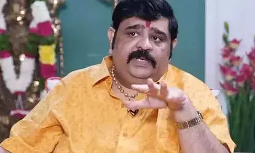 తెలుగు రాష్ట్రాల్లో ఉన్న చండాలం ప్రపంచంలో ఎక్కడా ఉండదు : వేణుస్వామి
