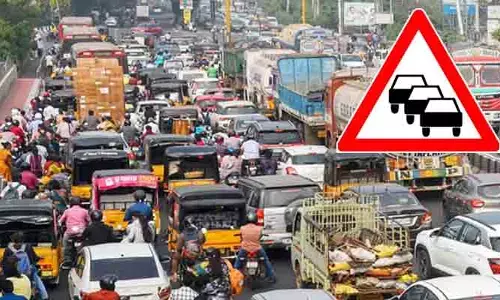 వరుస సెలవుల ఎఫెక్ట్.. హైదరాబాద్–విజయవాడ హైవేపై ట్రాఫిక్ జామ్