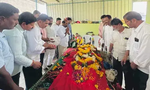 న‌ర‌సింహా మృతి బీఆర్ఎస్ కి తీర‌ని లోటు : మాజీ ఎమ్మెల్యే చిరుమర్తి లింగయ్య