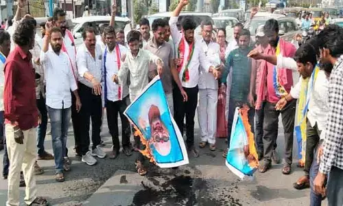 బీజేపీ జిల్లా అధ్యక్షుడు నాగం వర్షిత్ రెడ్డి దిష్టిబొమ్మ దహనం