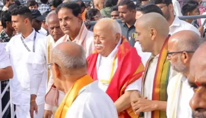 శ్రీవారిని దర్శించుకున్న ఆర్ఎస్ఎస్ చీఫ్ శ్రీవారిని దర్శించుకున్న ఆర్ఎస్ఎస్ చీఫ్