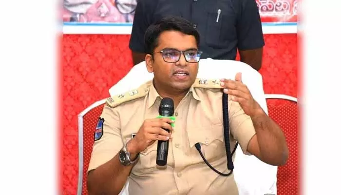 నారాయణపేట జిల్లా పరిధిలో చైనా మంజా నిషేదం : ఎస్పీ వినీత్ నారాయణపేట జిల్లా పరిధిలో చైనా మంజా నిషేదం : ఎస్పీ వినీత్