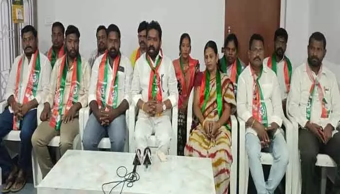 బీసీ నాయకులు పిల్లి రామరాజు యాదవ్ పై అగ్రవర్ణాలు దాడి చేయడం అమానుషం : వట్టే జానయ్య యాదవ్ బీసీ నాయకులు పిల్లి రామరాజు యాదవ్ పై అగ్రవర్ణాలు దాడి చేయడం అమానుషం : వట్టే జానయ్య యాదవ్