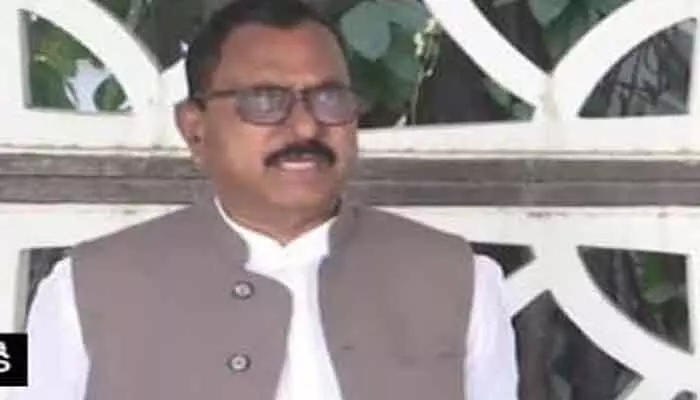 బీఆర్ఎస్ నేతల తీరు సరైంది కాదు : ఎంపీ డాక్టర్ మల్లు రవి బీఆర్ఎస్ నేతల తీరు సరైంది కాదు : ఎంపీ డాక్టర్ మల్లు రవి