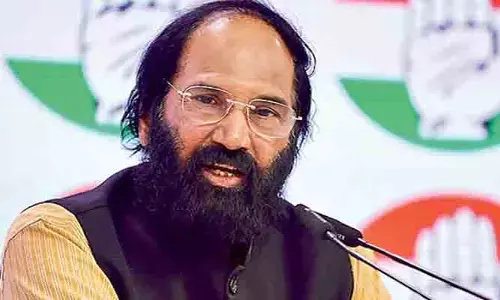 తెరపైకి కృష్ణా, గోదావరి జలాల రగడ.. పవర్ పాయింట్ ప్రజెంటేషన్ ఇవ్వనున్న ఉత్తమ్