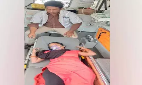 కాలువలో దూకి గృహిణి  ఆత్మహత్యాయత్నం