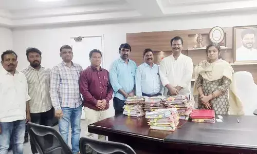 డెస్క్ జర్నలిస్టులకు నష్టం జరగదు.. స్పెషల్ కమిషనర్ ప్రియాంక హామీ