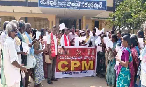 పాత పద్ధతిలోనే ఉపాధి హామీ పథకం కొనసాగాలి : CPM