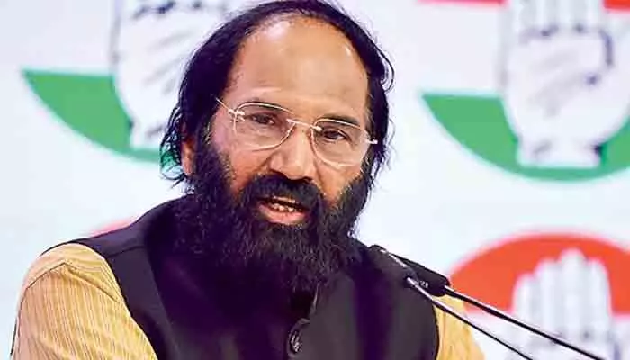 తెరపైకి కృష్ణా, గోదావరి జలాల రగడ.. పవర్ పాయింట్ ప్రజెంటేషన్ ఇవ్వనున్న ఉత్తమ్ తెరపైకి కృష్ణా, గోదావరి జలాల రగడ.. పవర్ పాయింట్ ప్రజెంటేషన్ ఇవ్వనున్న ఉత్తమ్