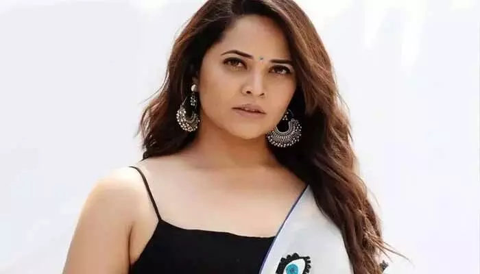 వెనక్కి తగ్గని అనసూయ.. మరో సంచలన పోస్ట్.. నెటిజన్ల కామెంట్స్ వైరల్!? వెనక్కి తగ్గని అనసూయ.. మరో సంచలన పోస్ట్.. నెటిజన్ల కామెంట్స్ వైరల్!?