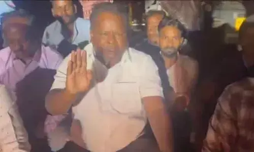 క్వారీలకు వ్యతిరేకంగా గ్రామస్తుల నిరసన