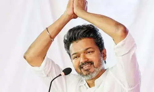 Jana Nayagan : జన నాయగన్ వివాదం.. సుప్రీంకోర్టును ఆశ్రయించిన సెన్సార్ బోర్డు