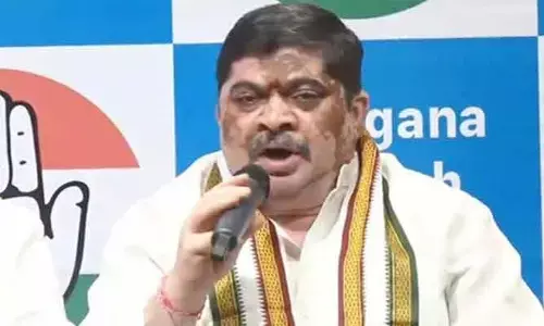 Ponnam Prabhakar: ఉపాధి పథకాన్ని విస్తరిస్తామని చెప్పి నిర్వీర్యం చేస్తారా?:  పొన్నం ప్రభాకర్