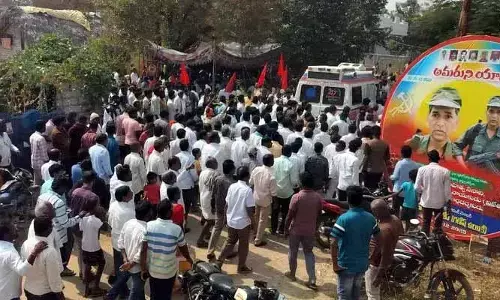 పాక హనుమంతు అంతిమయాత్రకు భారీగా తరలివచ్చిన వామపక్ష శ్రేణులు