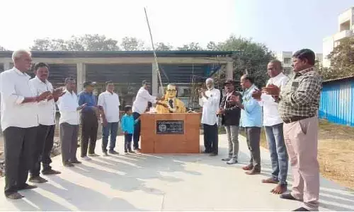 అంబేద్కర్ ఆశయ సాధనకు పాటుపడుదాం : మాల సంక్షేమ సంఘం నాయకులు
