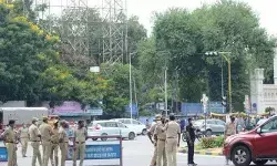 రాష్ట్రంలో 100 మంది ప్రముఖులకు సెక్యూరిటీ కట్