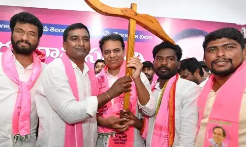 రేవంత్ CM అయ్యాక పత్తి రైతు చిత్తు: కేటీఆర్
