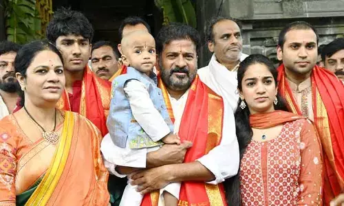 తిరుమలలో CM రేవంత్ రెడ్డి కుటుంబం